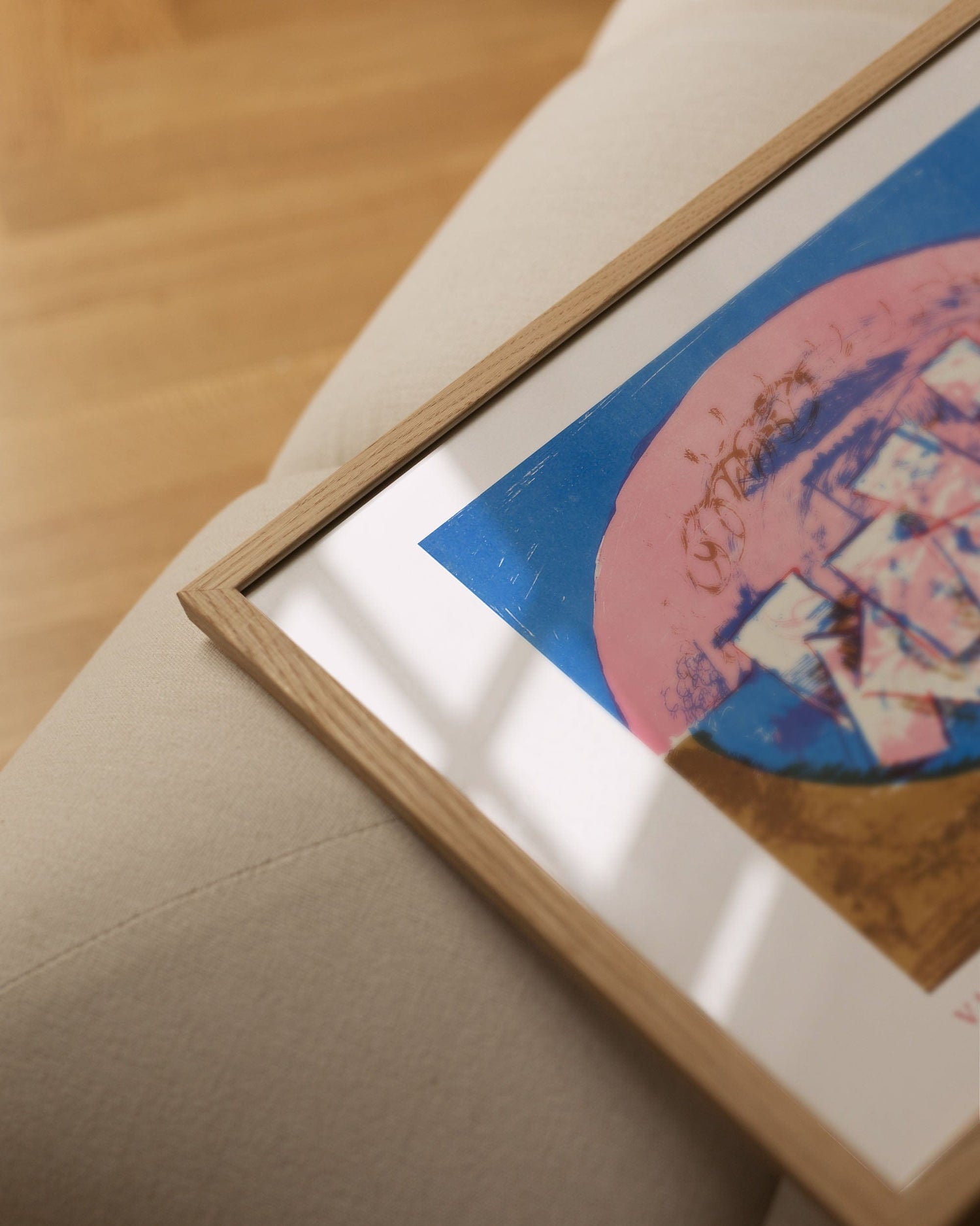 Blå og lyserød ellipse med firkanter