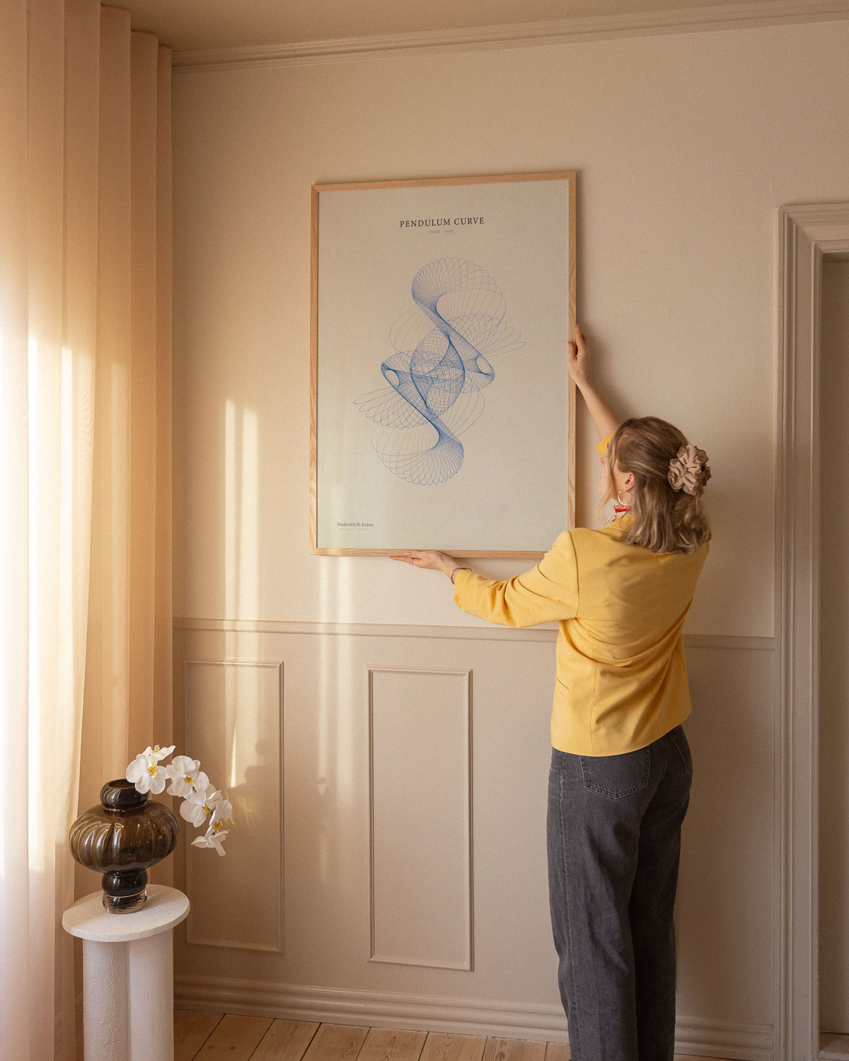 Pendulum Curve – poster by Frederick H. Evans on the wall