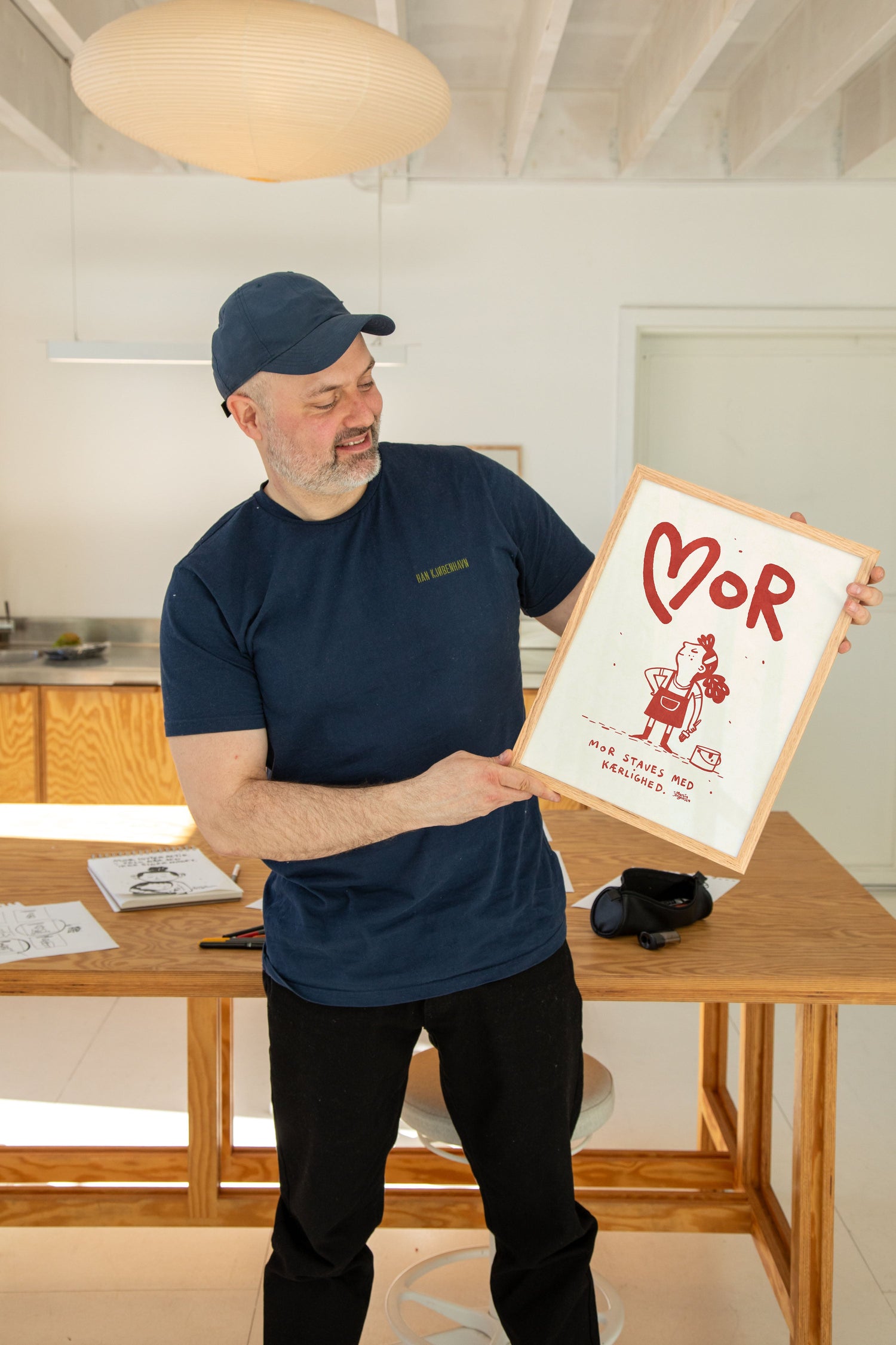 Mother staves with love - red